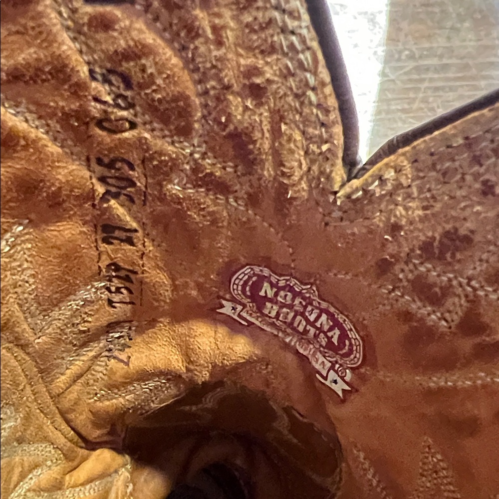 Nocona Tan Leather vintage cowboy Boots - Picture 4 of 6